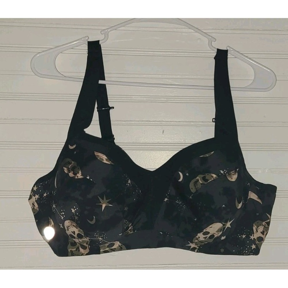 Torrid Active bra  40D plunge Moon Skulls Halloween